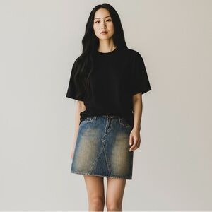 STEPHEN HARDY - DARK / DIRTY WASH - SIZE 11/12‎ - PENCIL CUT DENIM SKIRT B13